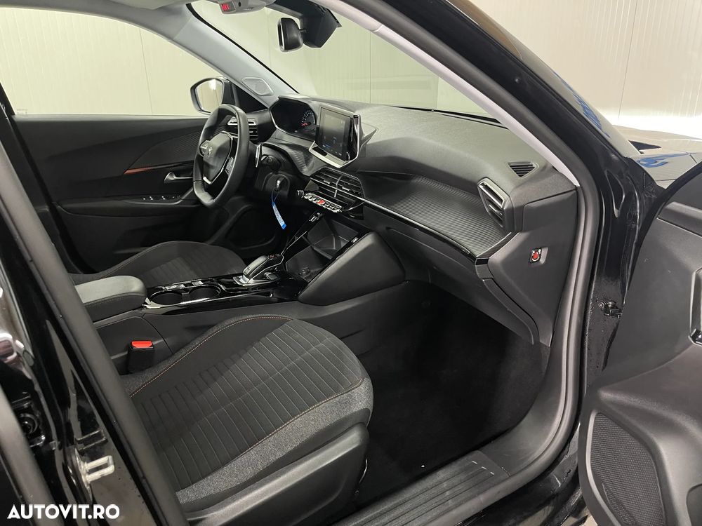 Peugeot 2008 BlueHDi 130 EAT8 Active - 9