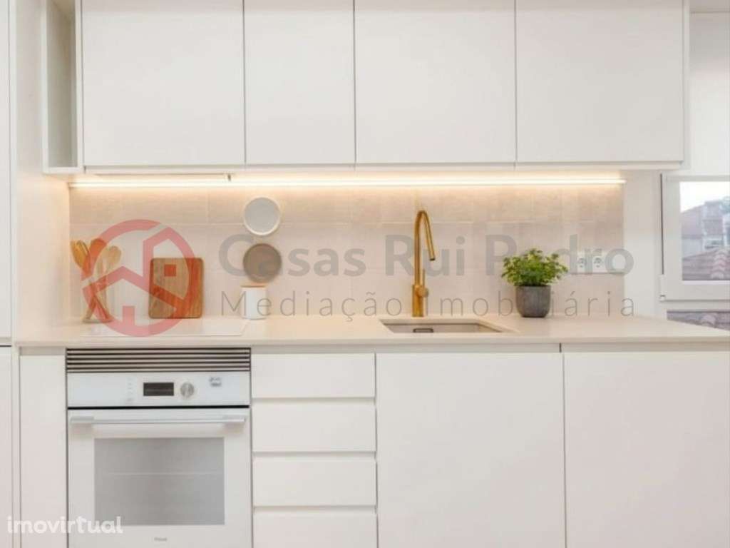 T1 Duplex a 15 Minutos de Barco da Ilha de Troia, Praia, Conforto e... - Grande imagem: 4/15