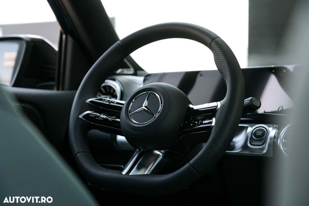 Mercedes-Benz EQB 300 4MATIC - 14