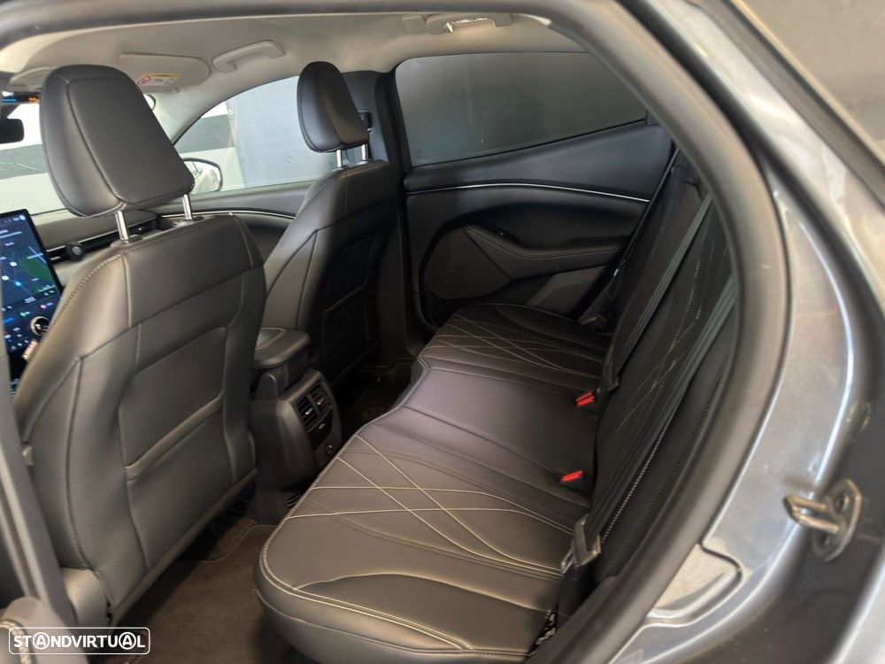 Ford Mustang Mach-E 75.7 kWh Base - 6