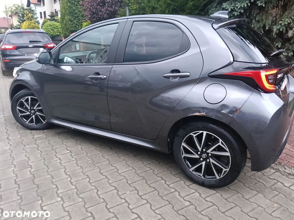 Toyota Yaris 1.0 Premium - 7