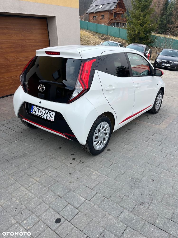 Toyota Aygo x-play connect - 4