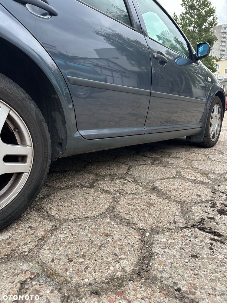 Volkswagen Golf - 9