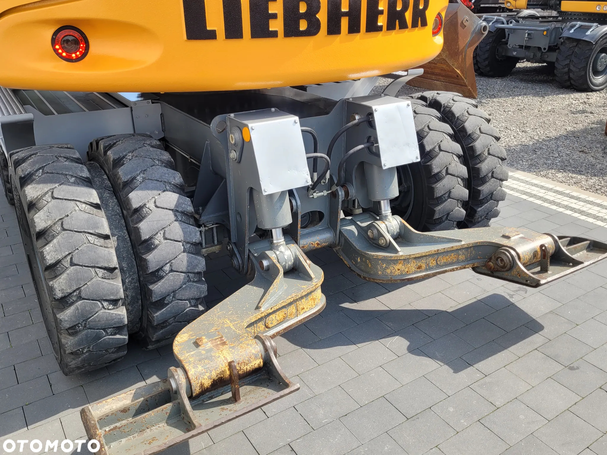 Liebherr A910 compact / 7800h / SUPER STAN / - 9