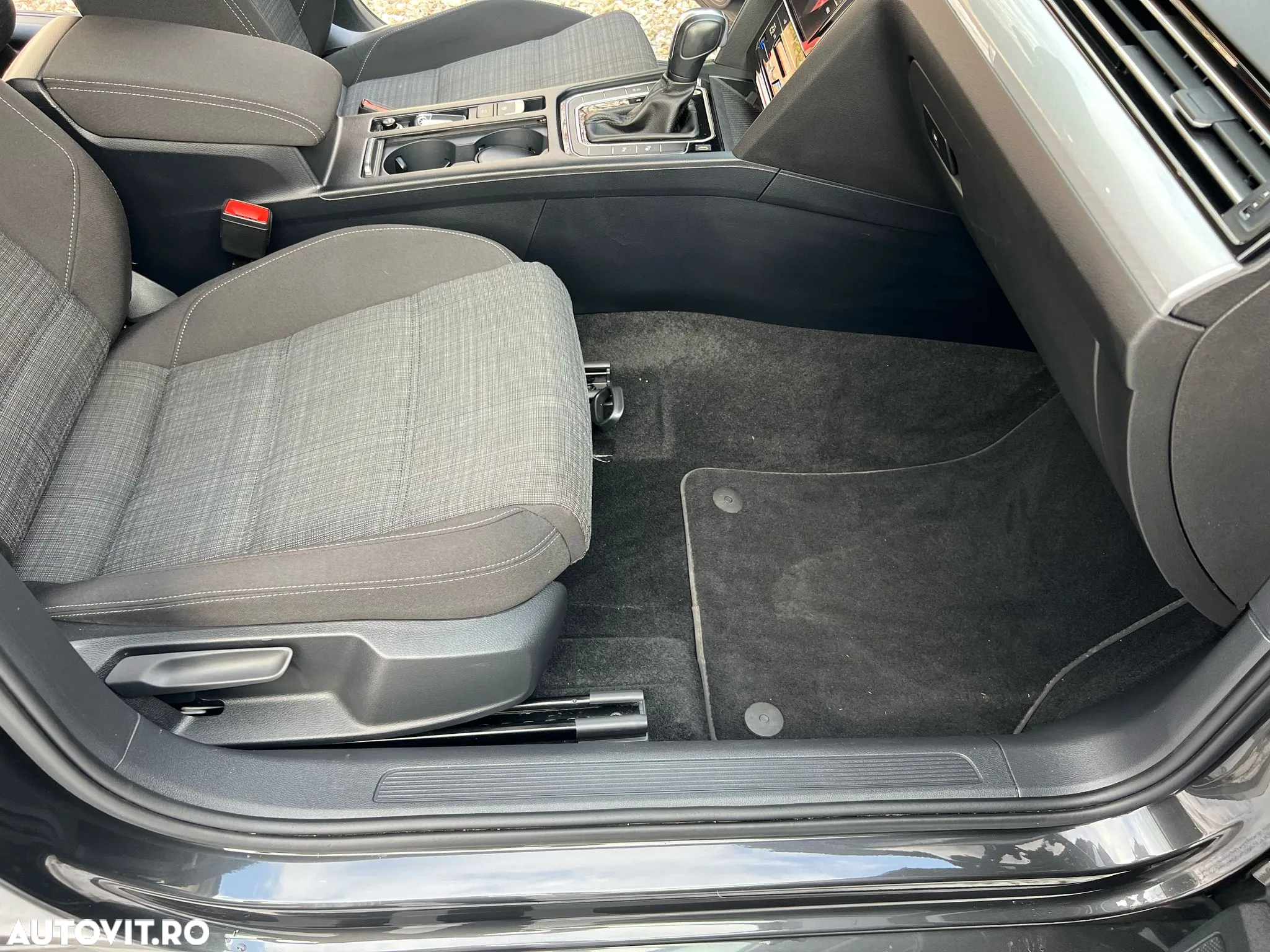 Volkswagen Passat Variant 2.0 TDI SCR DSG Business - 11