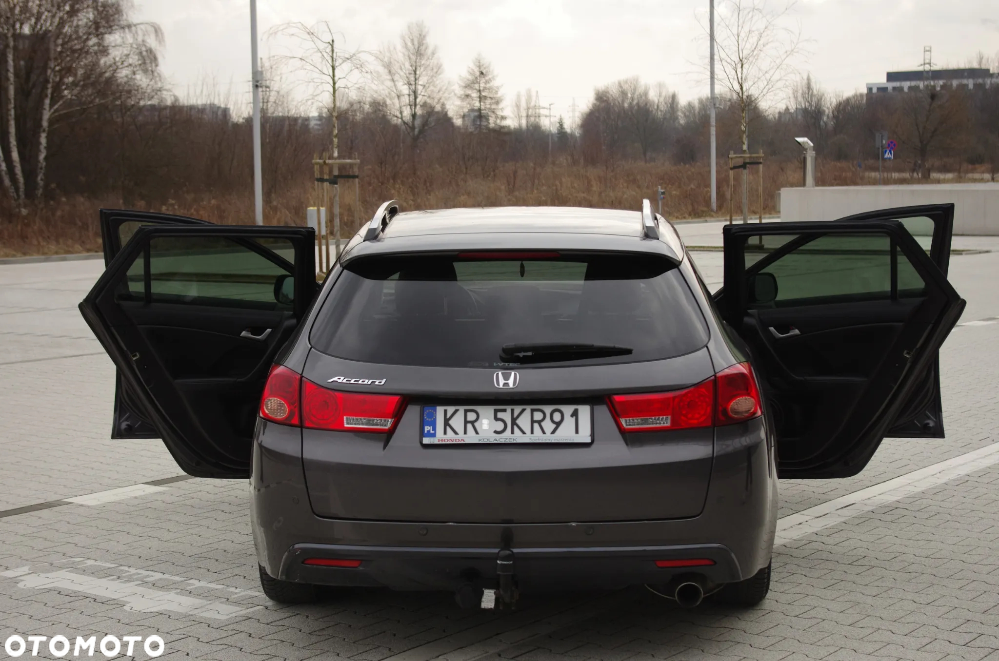 Honda Accord 2.0 Executive - 17