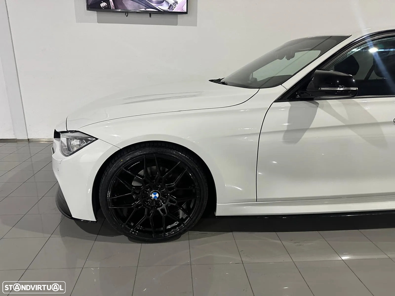 BMW 320 d Pack M - 38