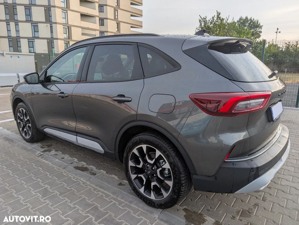 Ford Kuga - 4