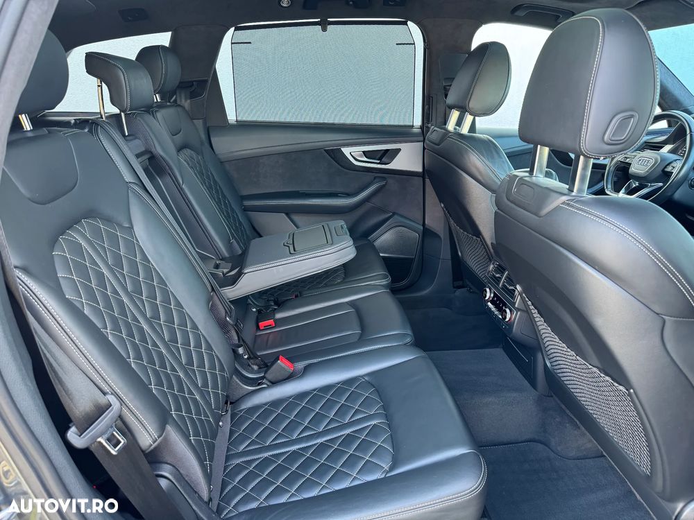 Audi SQ7 4.0 TDI quattro Tiptronic - 11