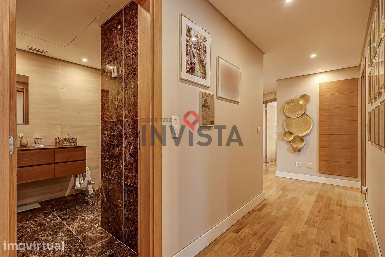 Apartamento renovado no Edificio Planicie - Grande imagem: 4/29
