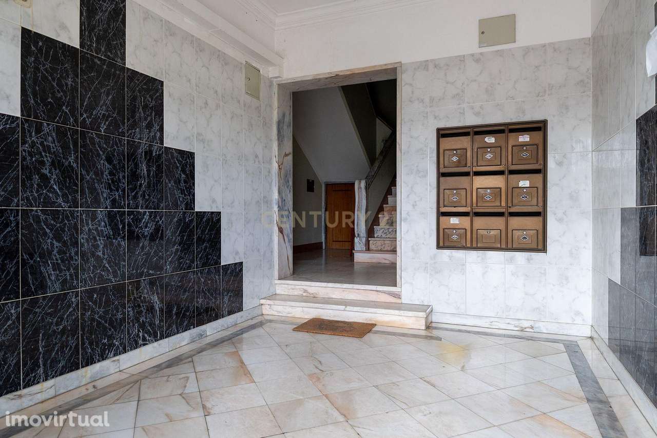 Apartamento T2 em Seixal com Vista para o Campo - Grande imagem: 2/41