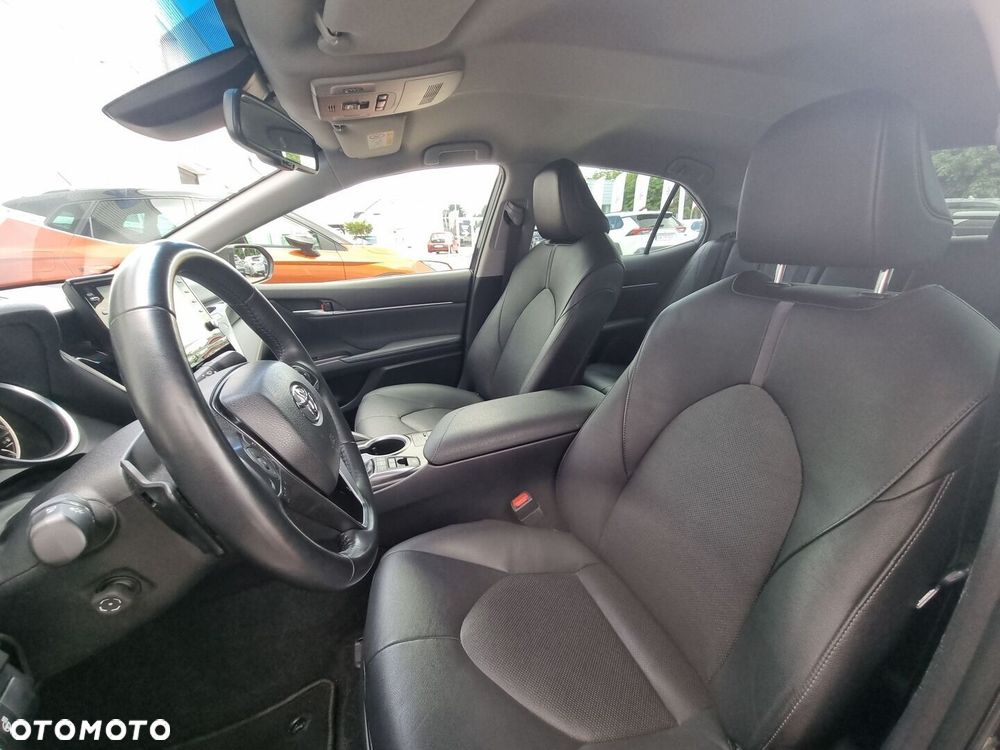 Toyota Camry 2.5 Hybrid Executive CVT - 14