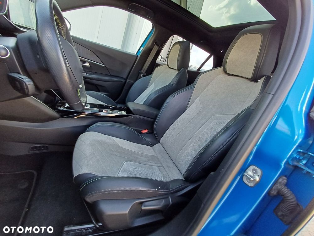 Peugeot 2008 50kWh GT - 13
