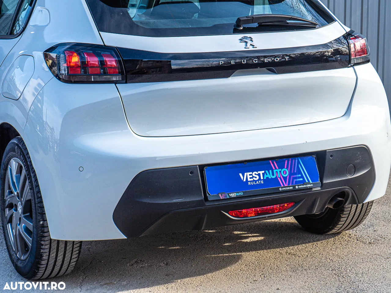 Peugeot 208 PureTech 100 EAT8 Allure - 41