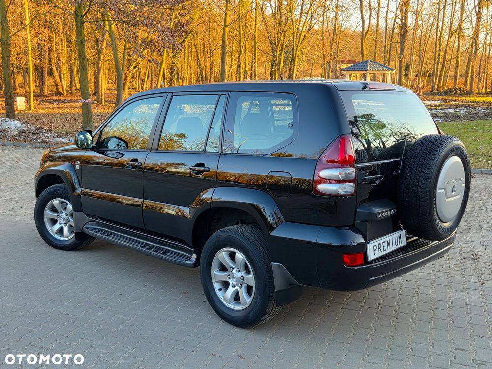 Toyota Land Cruiser - 3