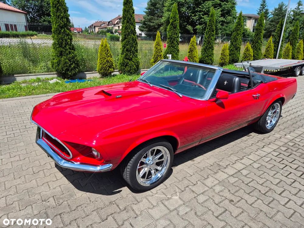 Ford Mustang - 4