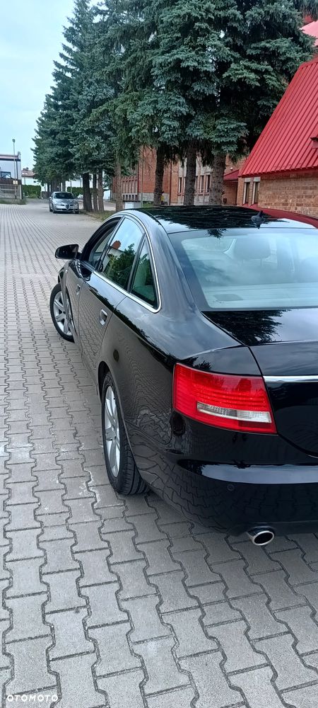 Audi A6 Limousine 2.4 - 4