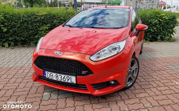 Ford Fiesta 1.6 EcoBoost mit Leder-Sport-Paket ST