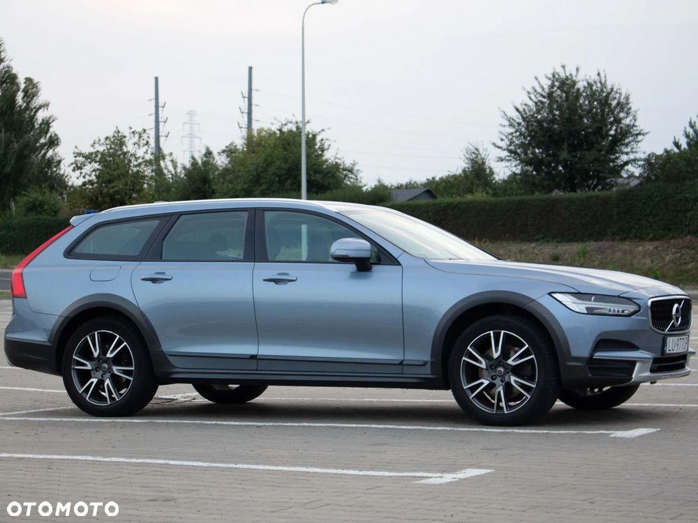 Volvo V90 D4 AWD Momentum - 12