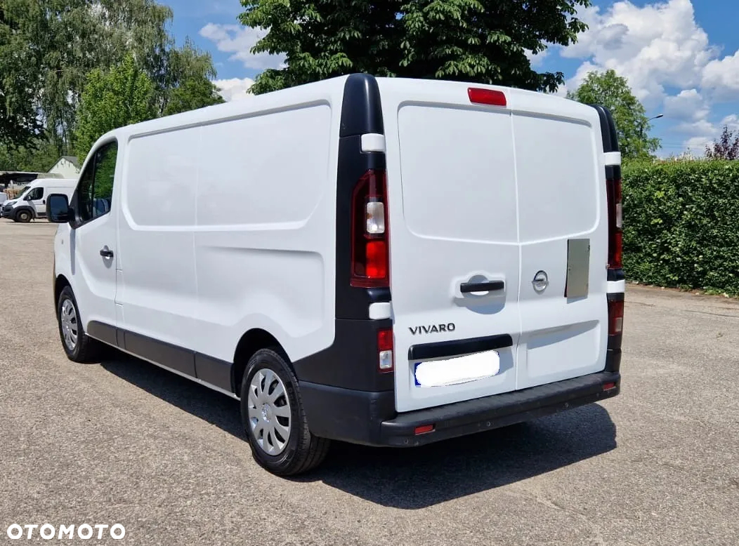 Opel Vivaro - 10