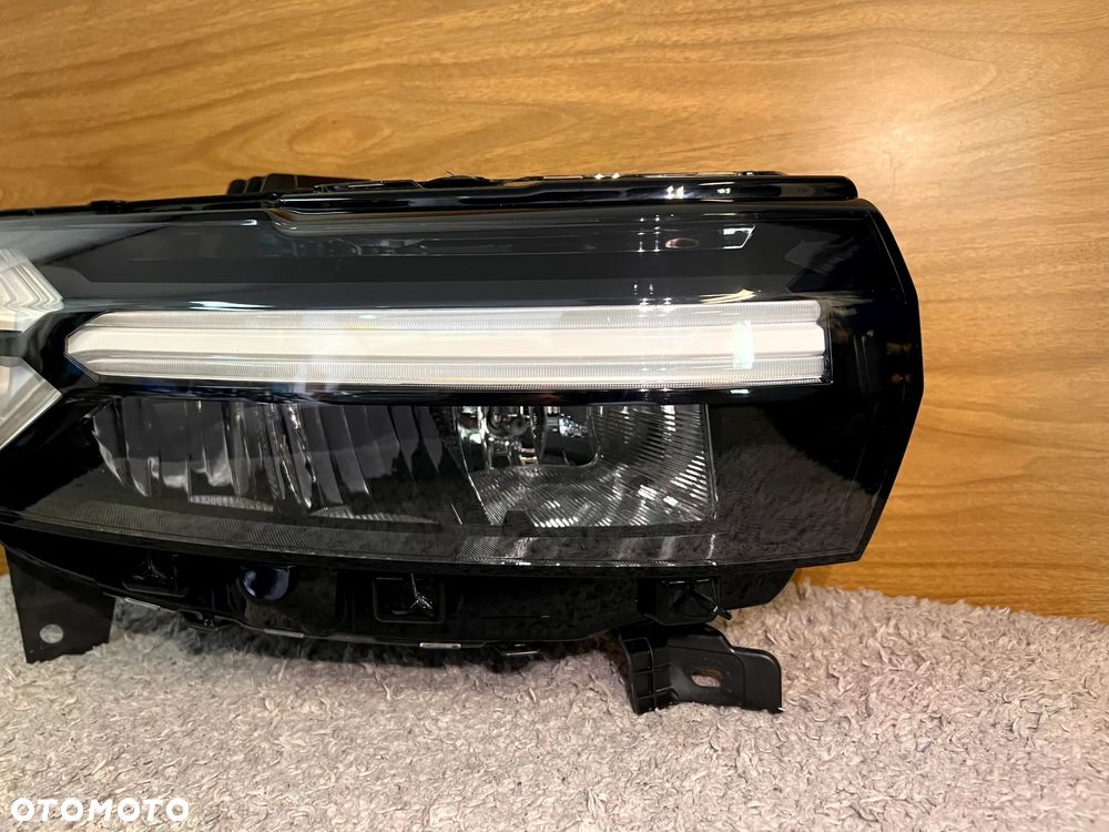 DACIA DUSTER III 2024- LAMPA PRAWY PRZÓD PRAWA PRZEDNIA REFLEKTOR ŁADNY ORYGINAŁ EUROPA 260107725R - 5