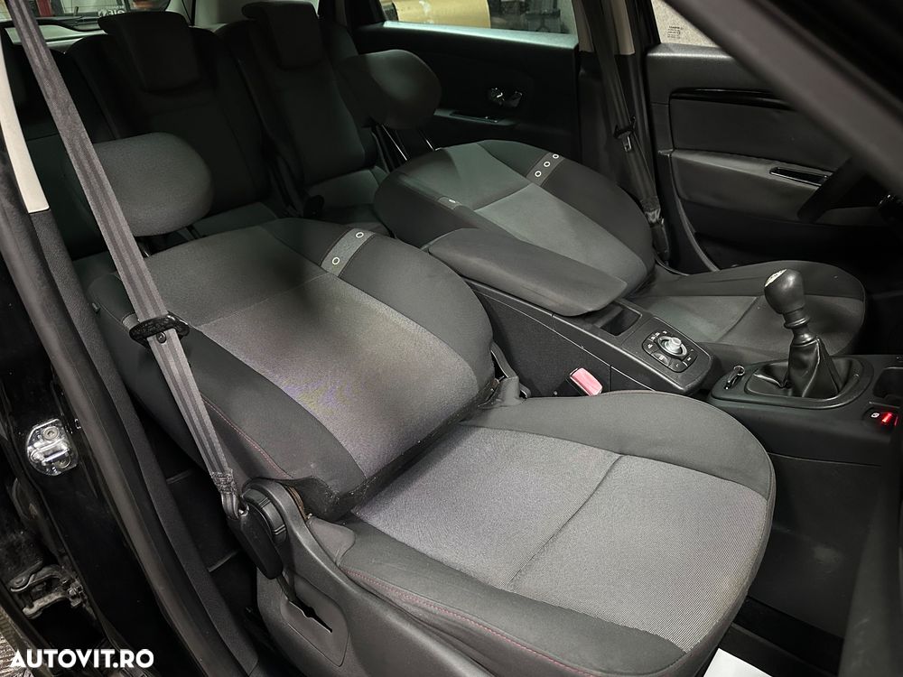 Renault Scenic - 8