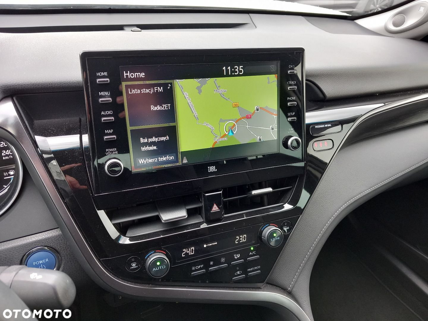 Toyota Camry - 23