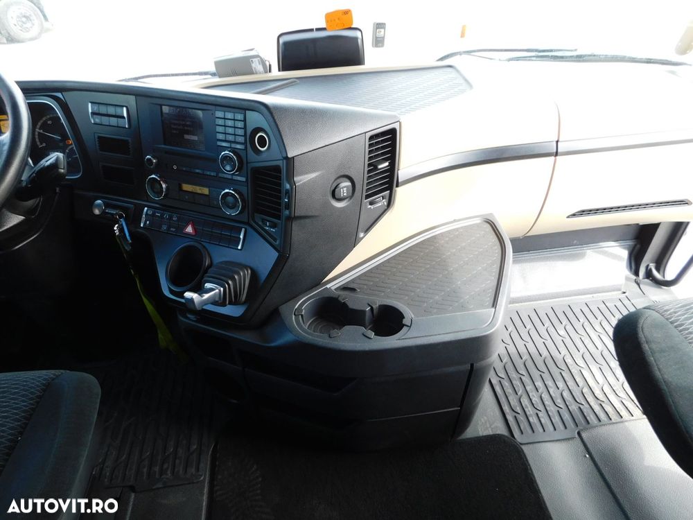 Mercedes-Benz Actros - 7