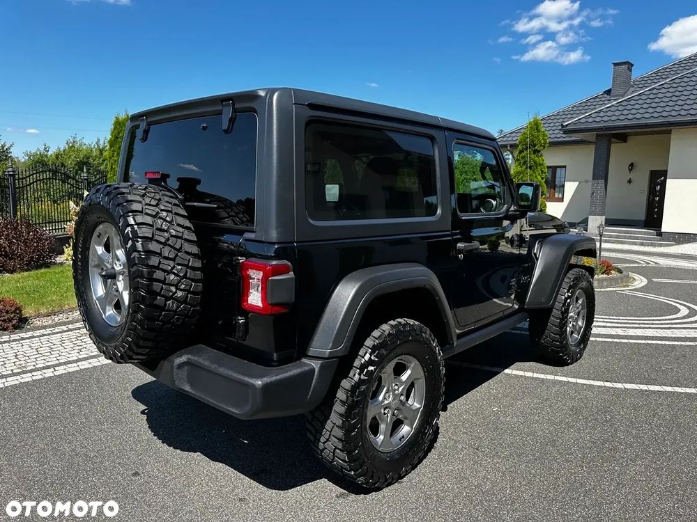 Jeep Wrangler - 16