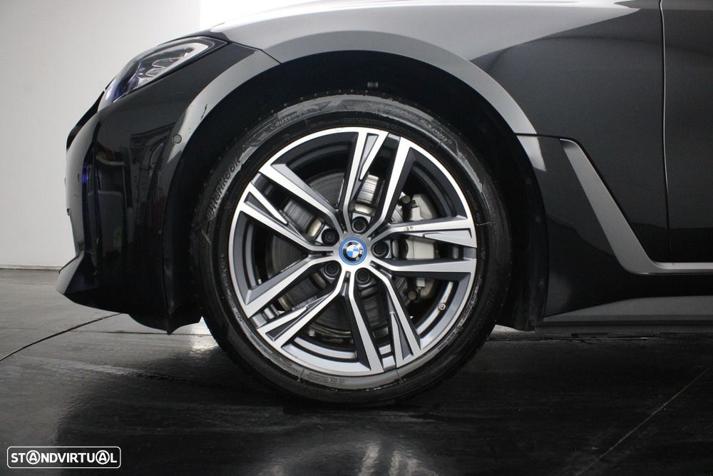 BMW i4 eDrive40 - 52