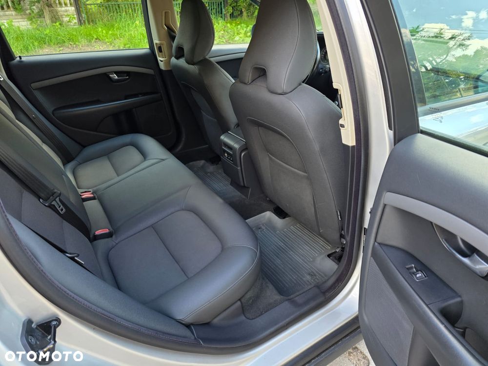 Volvo V70 2.0 Entry - 14
