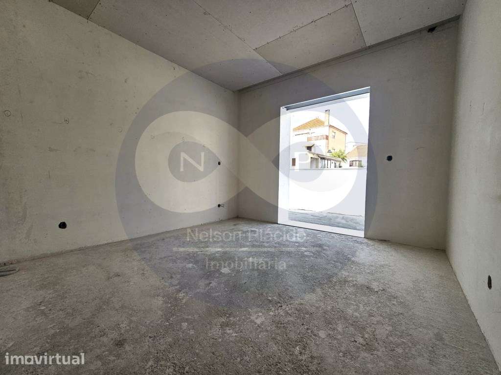 ÚLTIMO T2 NOVO | 2 TERRAÇOS | 2 ESTACION | +/- 40 MIN LISBOA - Grande imagem: 5/12