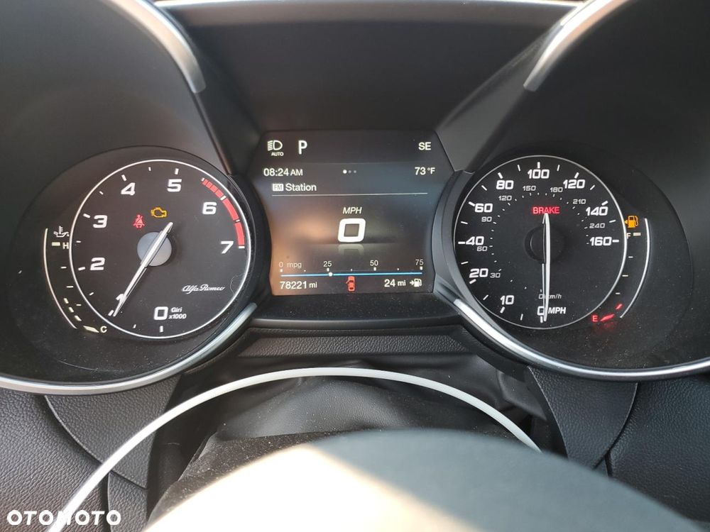 Alfa Romeo Giulia 2.0 Turbo 16V AT8 Veloce Ti - 10