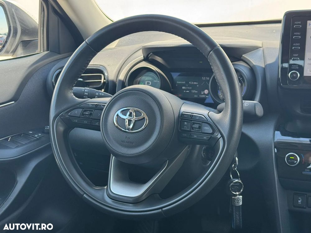 Toyota Yaris Cross 1.5 VVT-i HSD 4x2 Active - 13