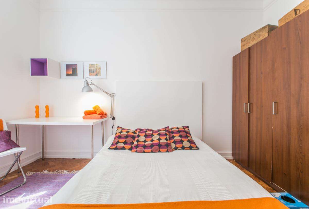 Quarto - localizado em São Sebastião Lisbon - Grande imagem: 2/19