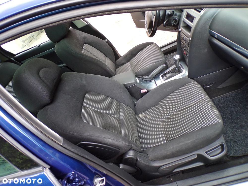 Peugeot 407 140 Automatik Premium - 24