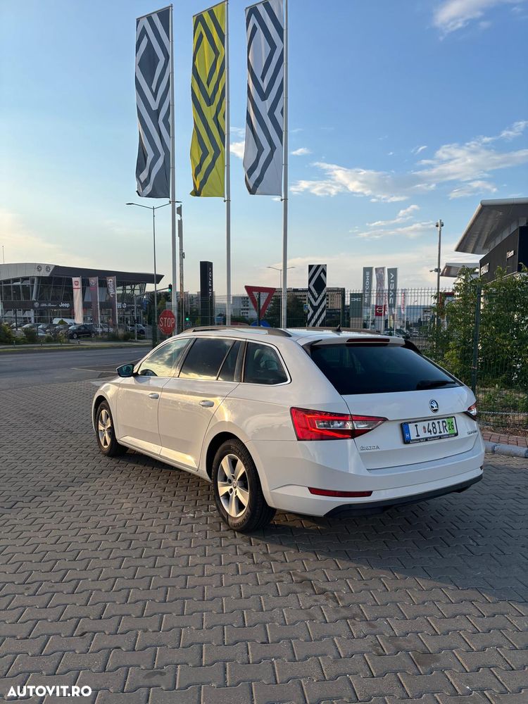Skoda Superb 2.0 TDI Ambition - 7