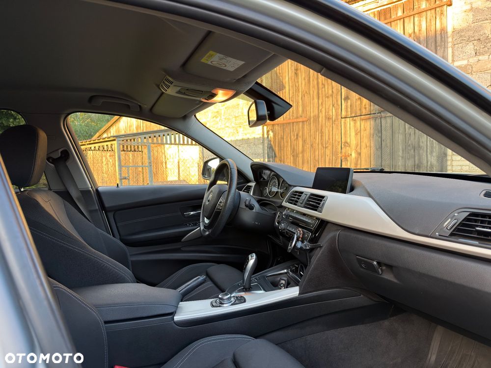 BMW Seria 3 318d - 20