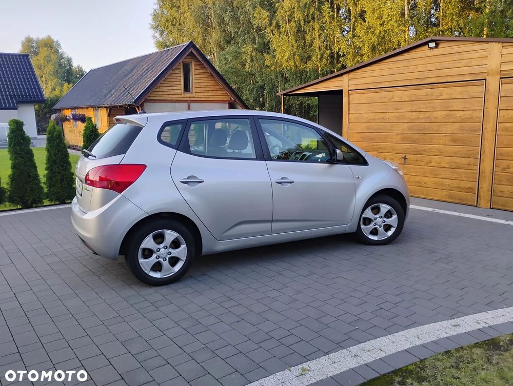 Kia Venga 1.4 L - 10