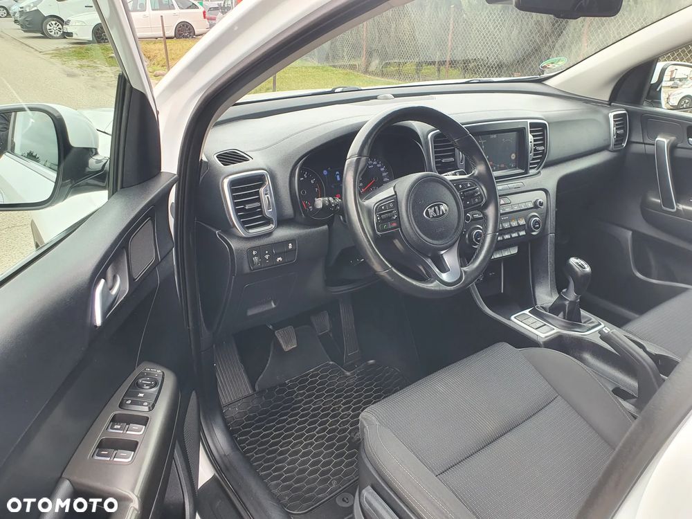 Kia Sportage 1.6 GDI 2WD DREAM-TEAM EDITION - 9