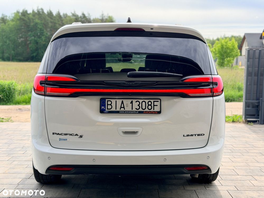 Chrysler Pacifica - 9
