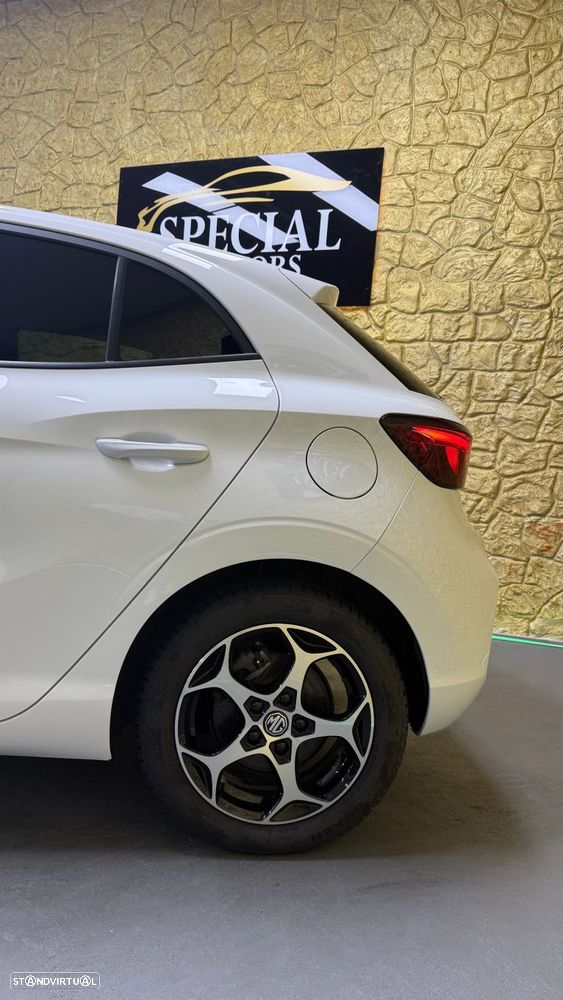 MG MG3 1.5 L Hybrid+ Luxury - 23