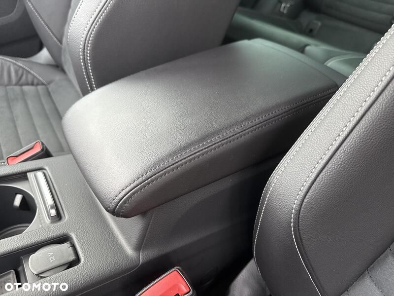 Volkswagen Passat 2.0 TSI Elegance DSG - 20