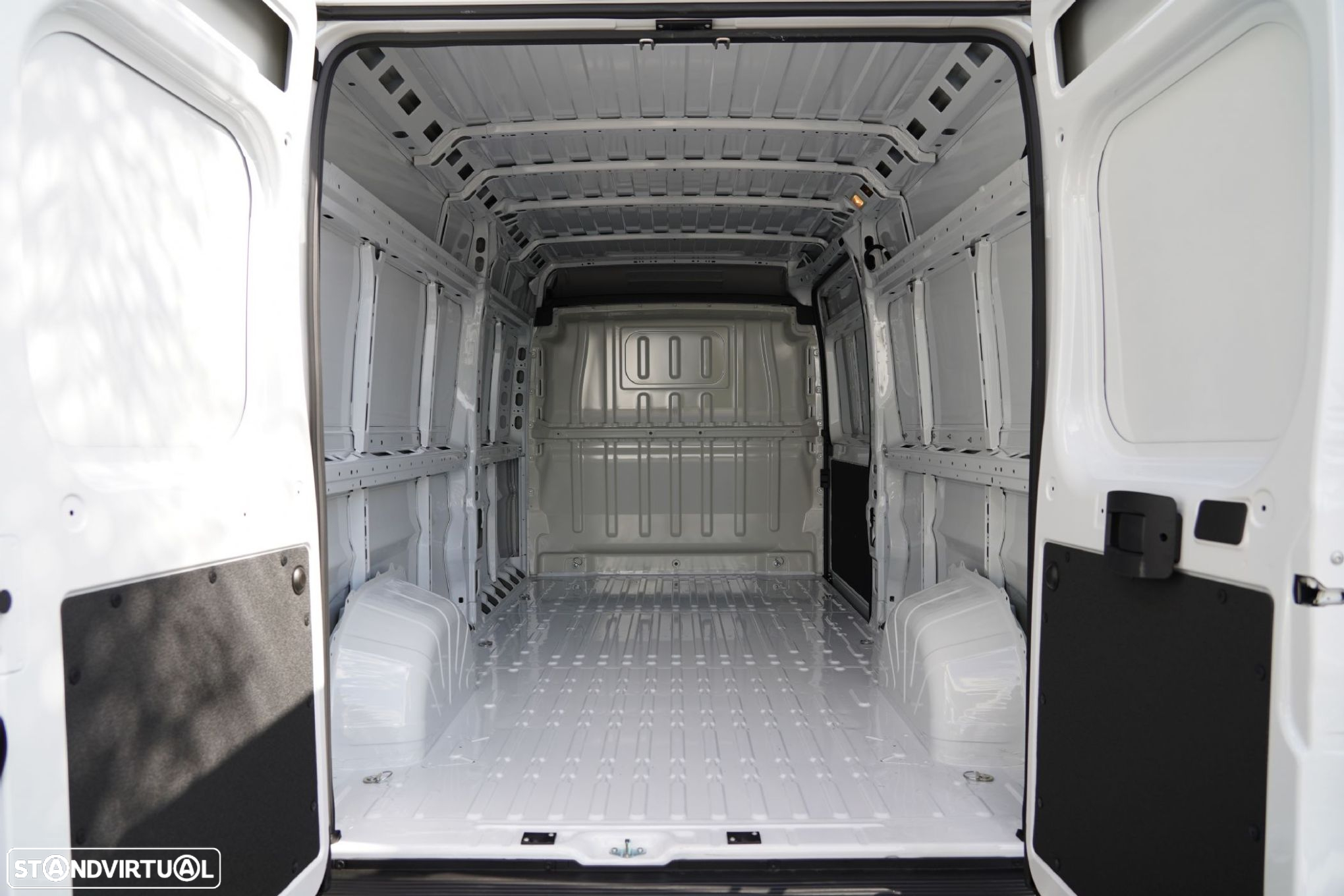 Citroën Jumper 2.2 BlueHDi L/3 H2 - 15