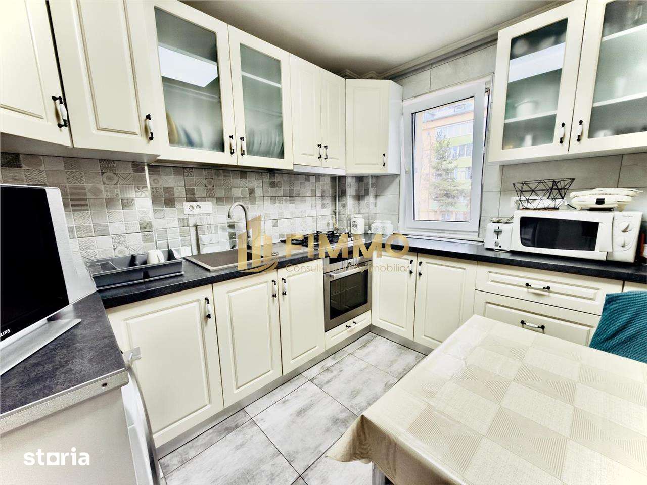 Apartament 4 camere | 77 mp | Marasesti | ID : 1692 - Imagine principală: 3/12