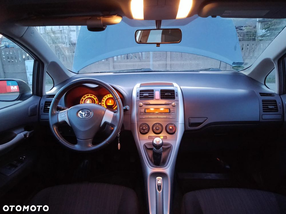 Toyota Auris 1.6 VVT-i Team - 21