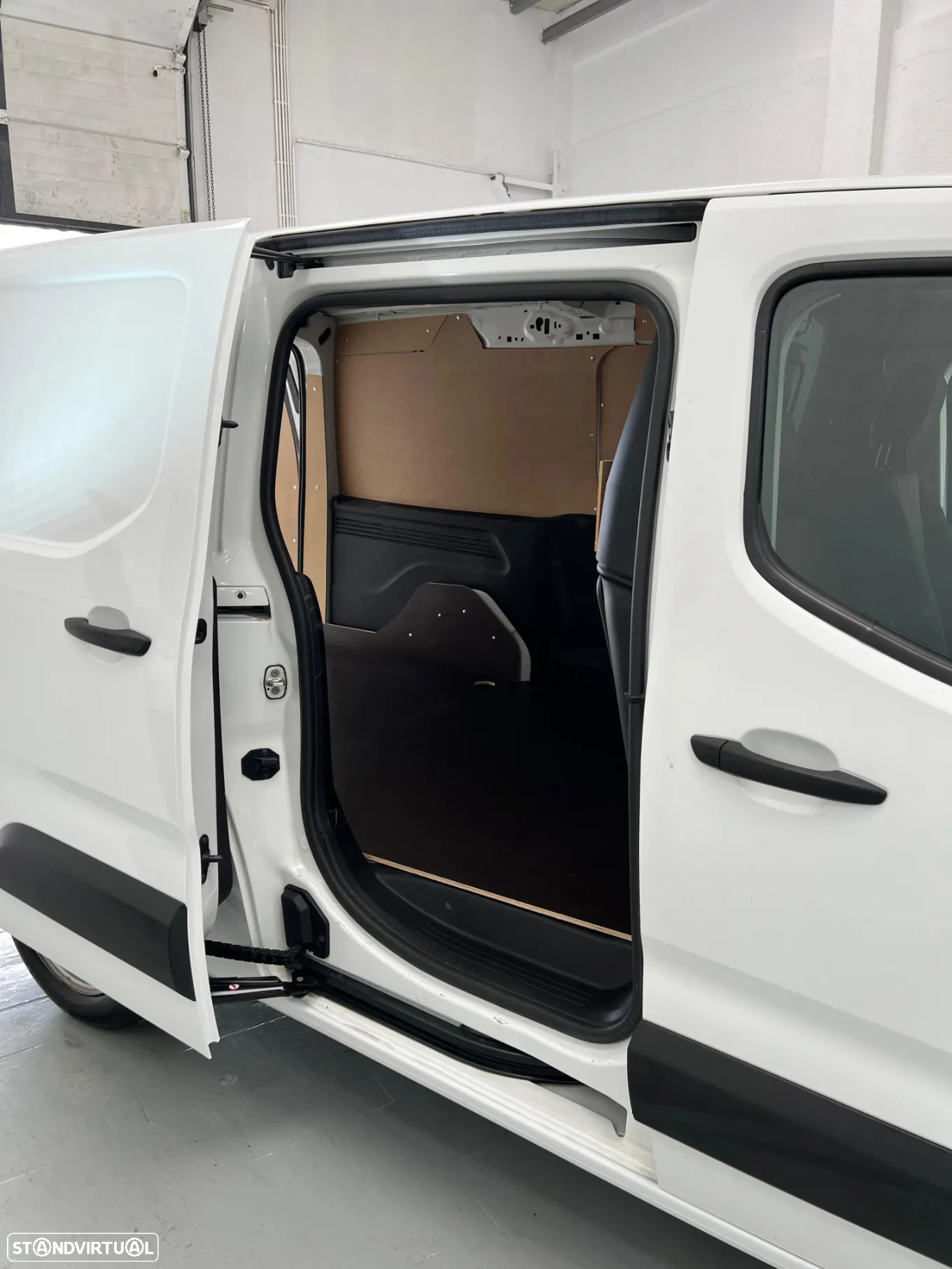 Citroën BERLINGO XL 1.5 HDi 100cv (+IVA) - 4