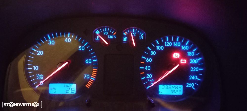 VW Golf 1.6i Highline EC - 11