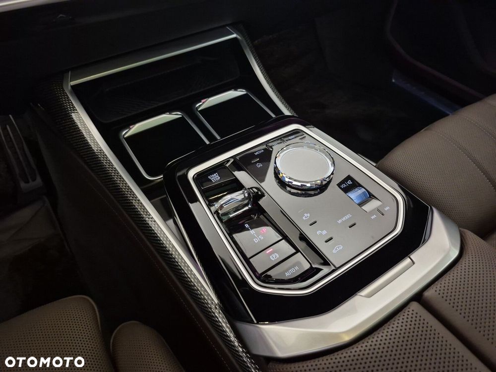 BMW Seria 7 740d xDrive mHEV M Sport sport - 17