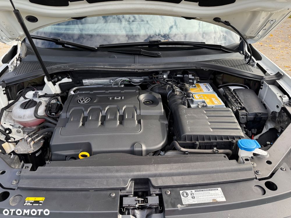 Volkswagen Tiguan 2.0 TDI SCR R-Line - 32
